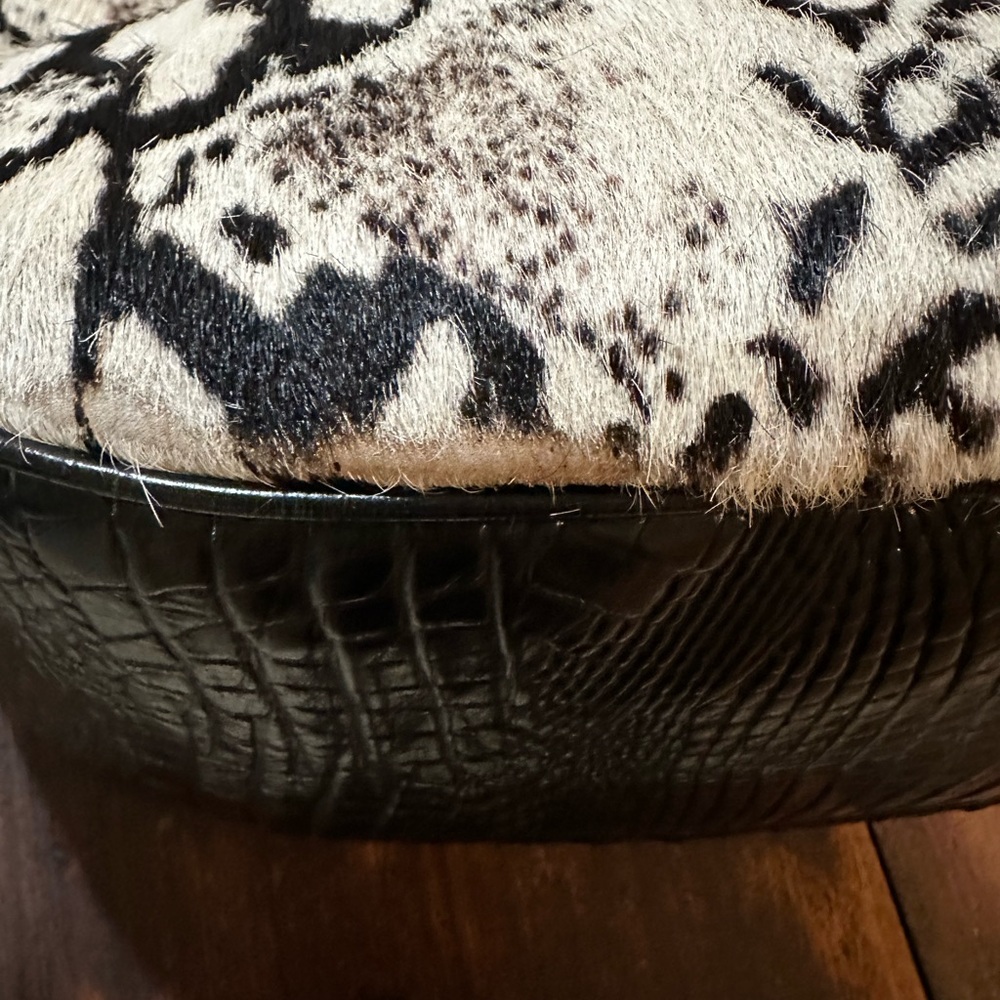 Authentic Brahmin Black\White Shoulder Bag Leather & Fur - Picture 11 of 12